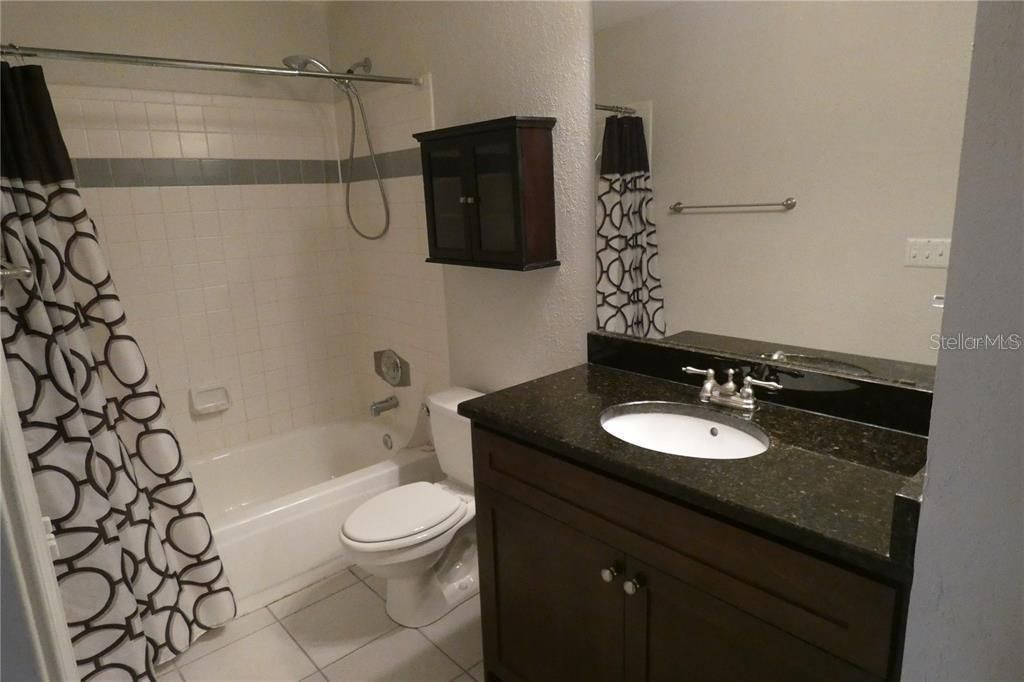 For Rent: $1,500 (1 beds, 1 baths, 642 Square Feet)