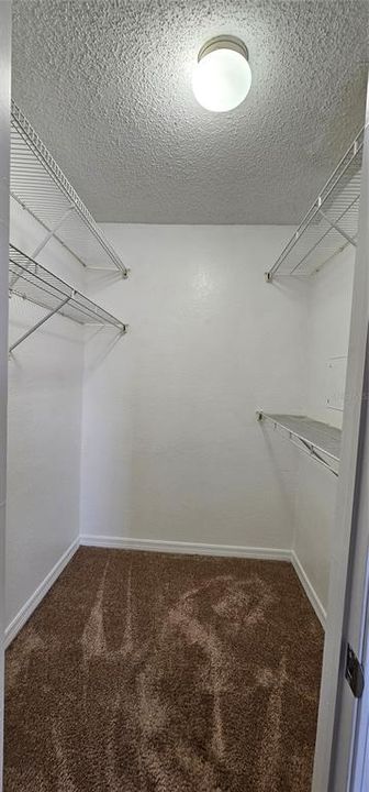 For Rent: $1,500 (1 beds, 1 baths, 642 Square Feet)