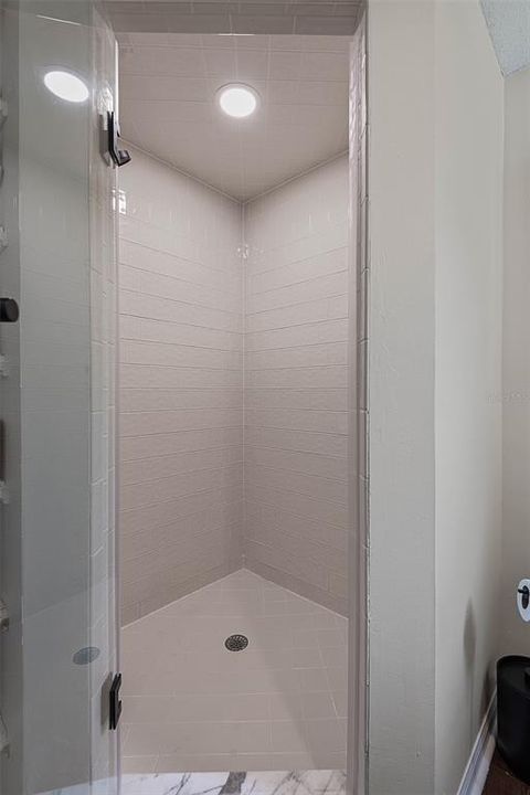 На продажу: $285,000 (2 спален, 2 ванн, 1300 Квадратных фут)