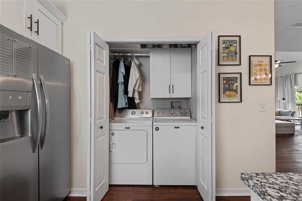 На продажу: $285,000 (2 спален, 2 ванн, 1300 Квадратных фут)