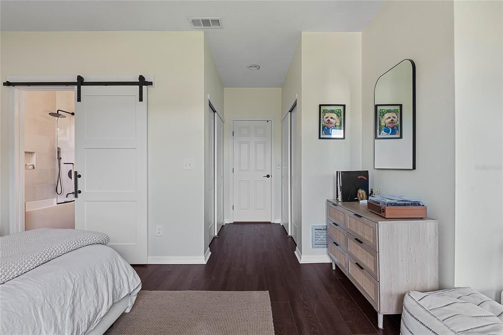 На продажу: $285,000 (2 спален, 2 ванн, 1300 Квадратных фут)