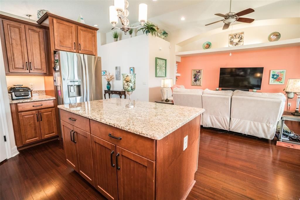 For Sale: $750,000 (3 beds, 3 baths, 2024 Square Feet)