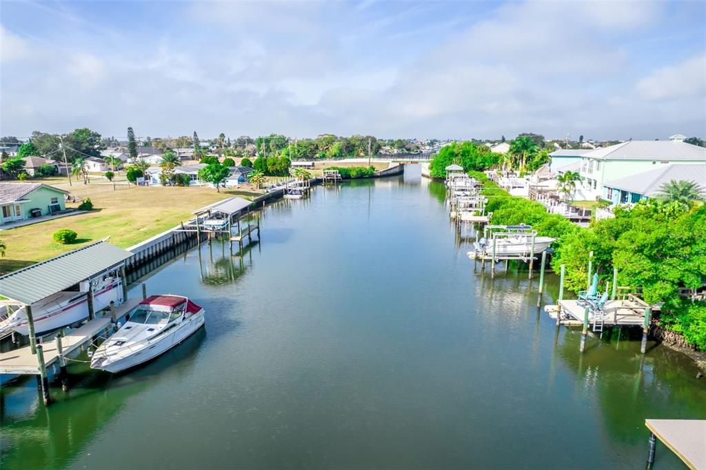 For Sale: $750,000 (3 beds, 3 baths, 2024 Square Feet)