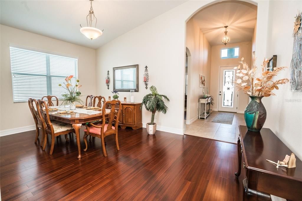 For Sale: $750,000 (3 beds, 3 baths, 2024 Square Feet)