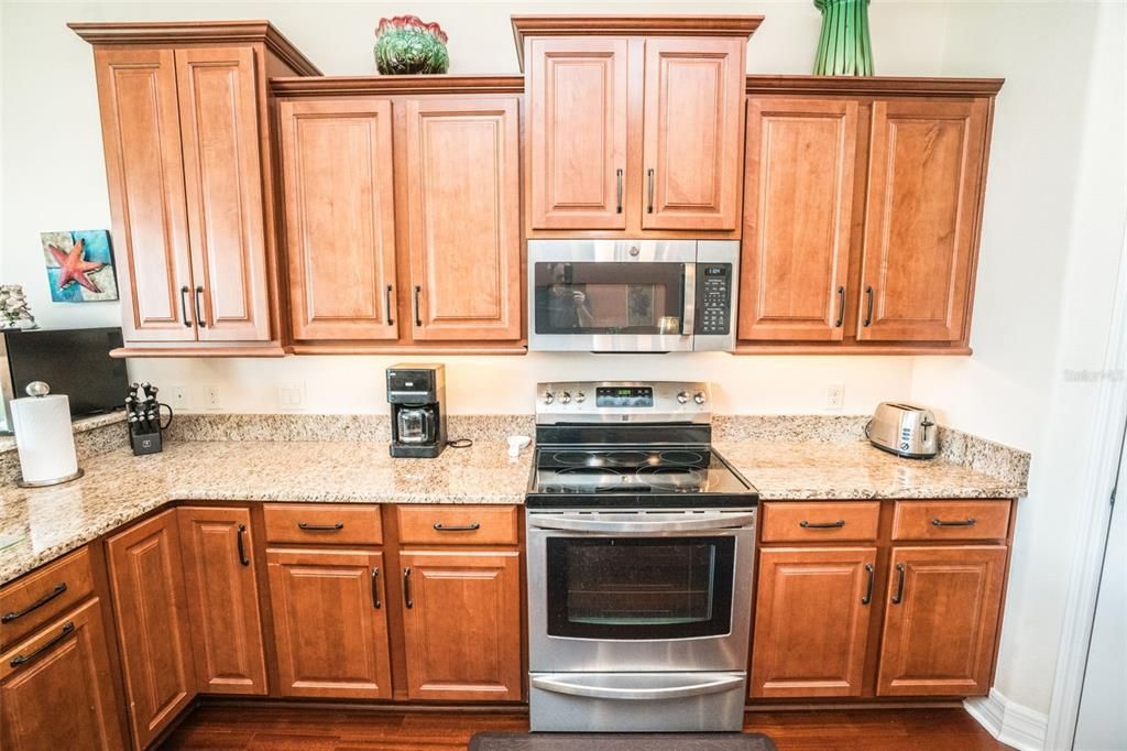 For Sale: $750,000 (3 beds, 3 baths, 2024 Square Feet)