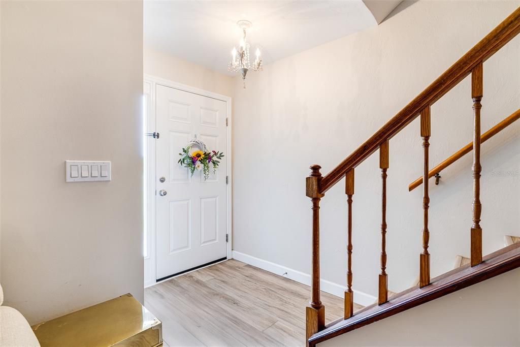 For Sale: $189,000 (2 beds, 2 baths, 1214 Square Feet)