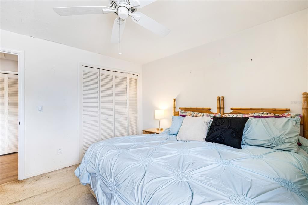 For Sale: $189,000 (2 beds, 2 baths, 1214 Square Feet)