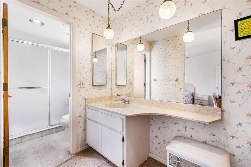 For Sale: $189,000 (2 beds, 2 baths, 1214 Square Feet)