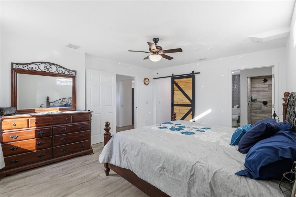 For Sale: $324,900 (2 beds, 2 baths, 1400 Square Feet)