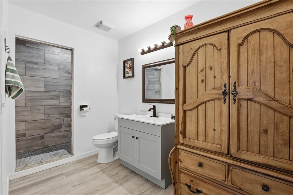 For Sale: $324,900 (2 beds, 2 baths, 1400 Square Feet)