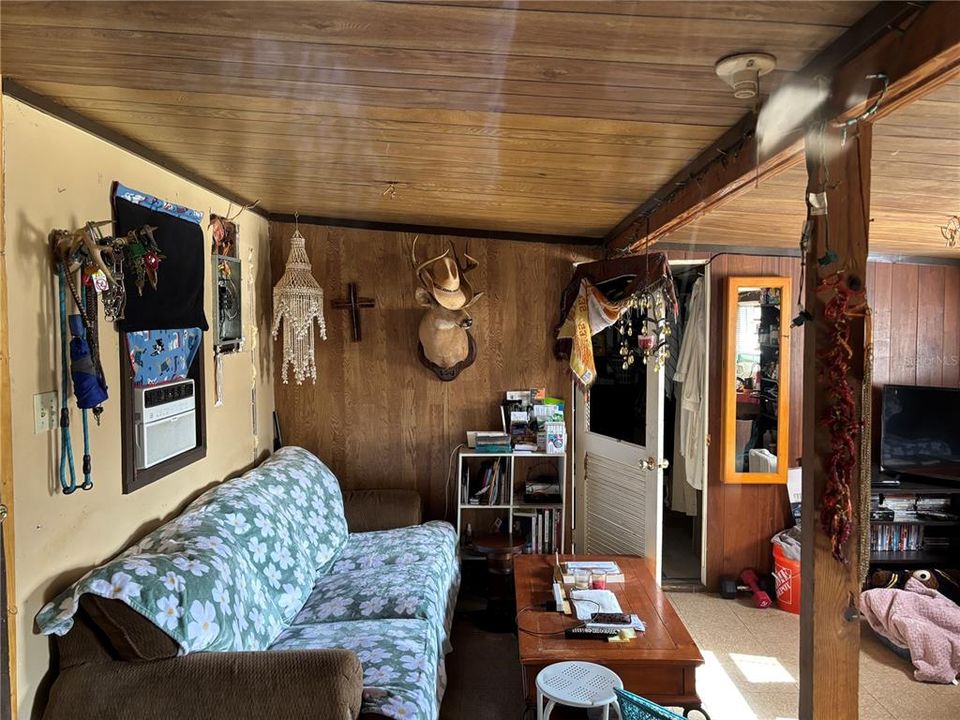 For Sale: $57,000 (1 beds, 1 baths, 540 Square Feet)