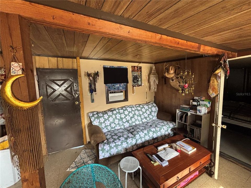 For Sale: $57,000 (1 beds, 1 baths, 540 Square Feet)