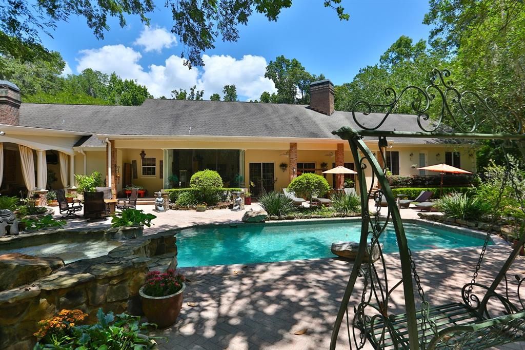 待售: $1,599,000 (4 贝兹, 4 浴室, 5821 平方英尺)