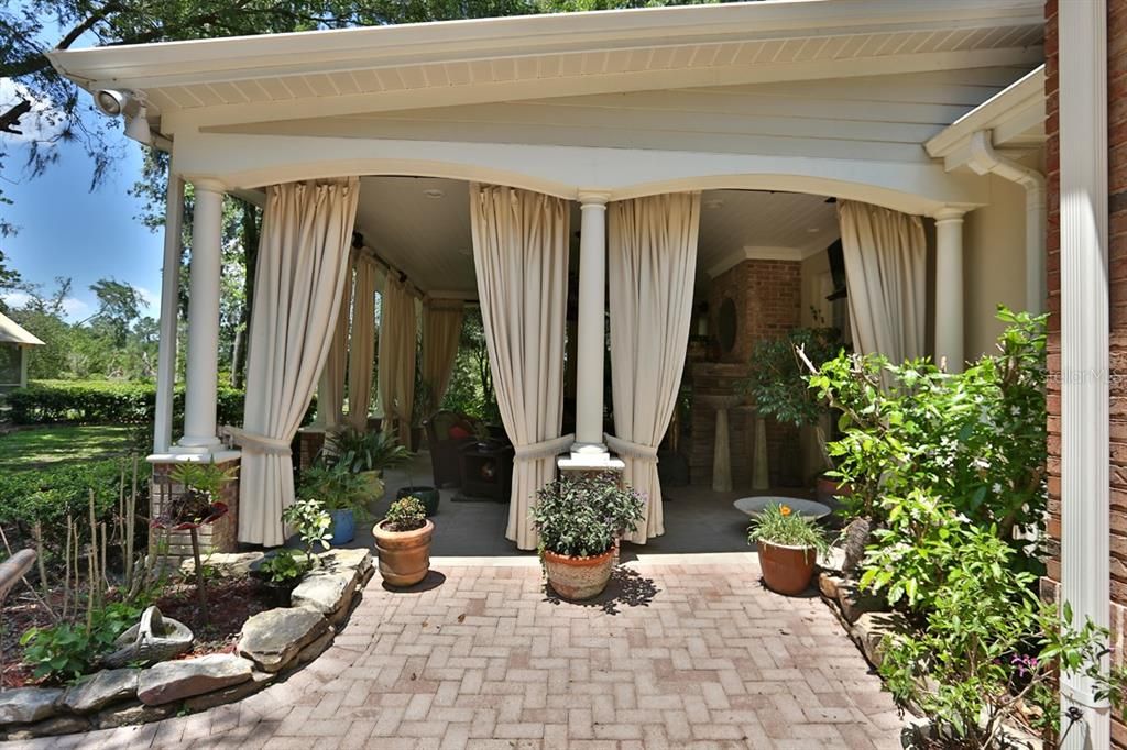 待售: $1,599,000 (4 贝兹, 4 浴室, 5821 平方英尺)