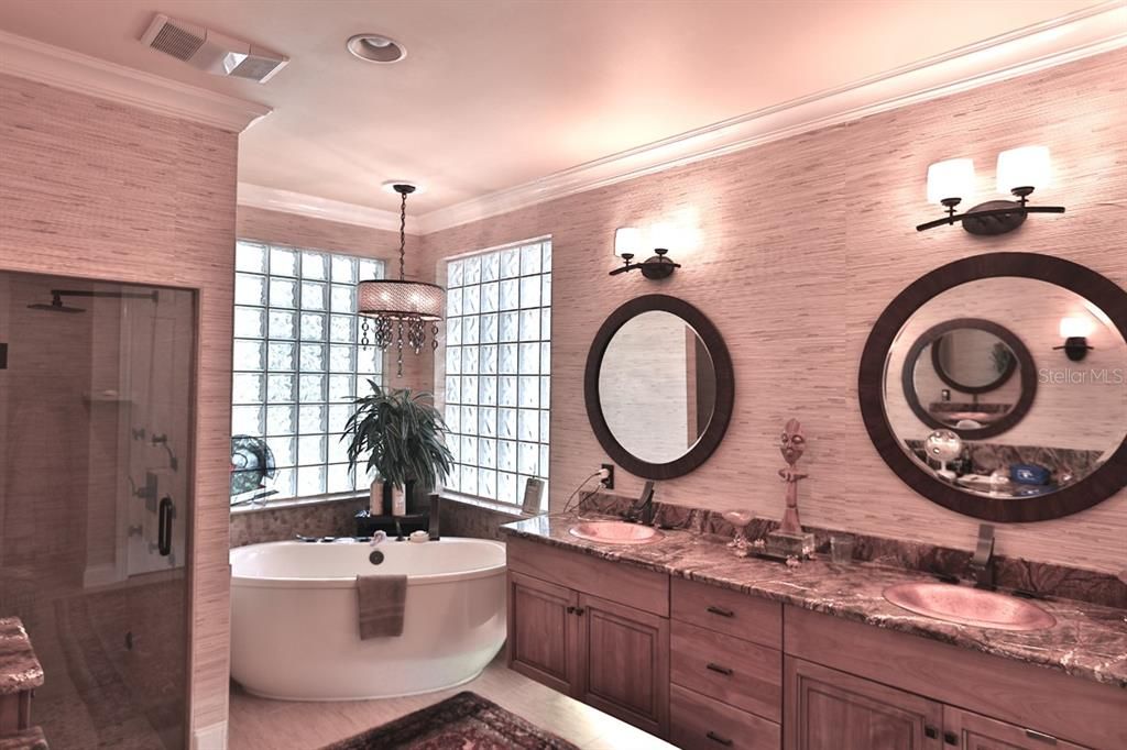 待售: $1,599,000 (4 贝兹, 4 浴室, 5821 平方英尺)