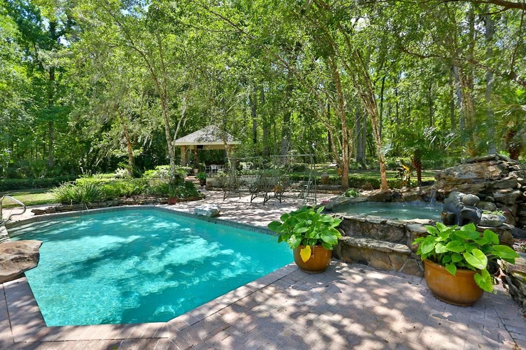 待售: $1,599,000 (4 贝兹, 4 浴室, 5821 平方英尺)