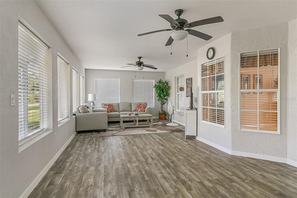 For Sale: $350,000 (3 beds, 2 baths, 1772 Square Feet)