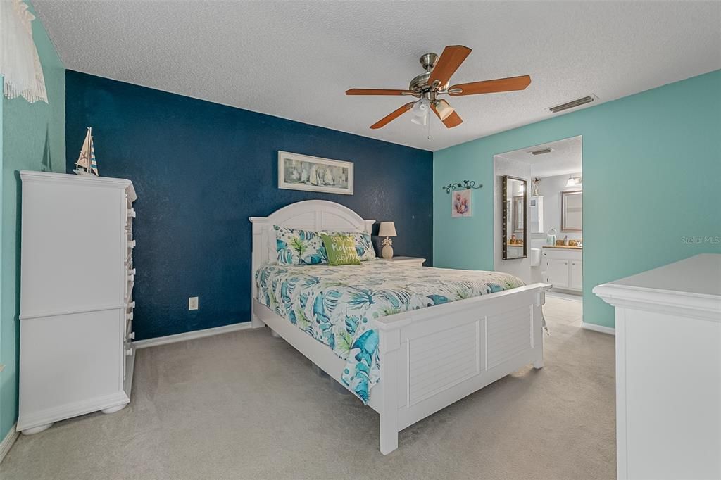 For Sale: $350,000 (3 beds, 2 baths, 1772 Square Feet)