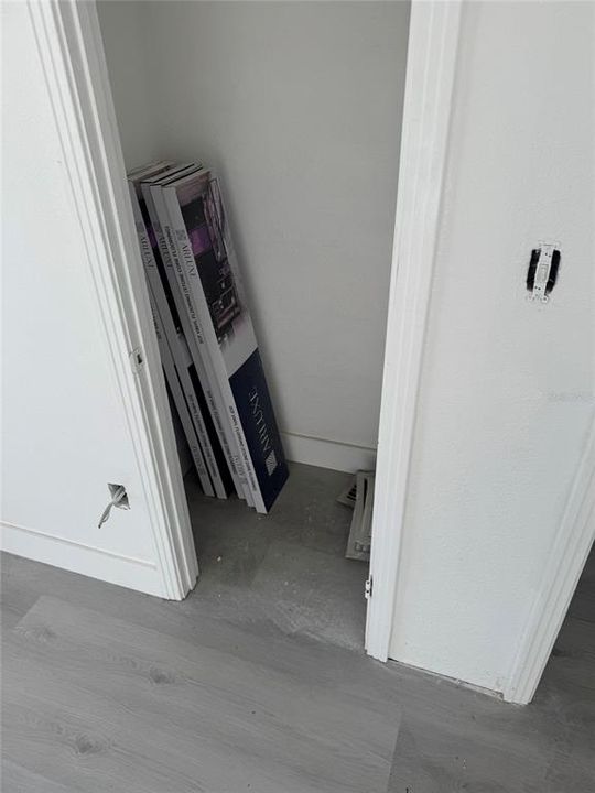 待售: $235,000 (4 贝兹, 2 浴室, 1256 平方英尺)