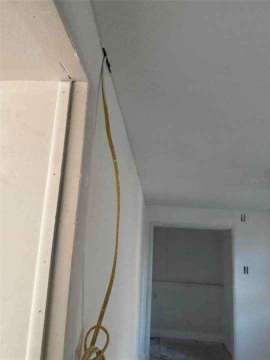 待售: $235,000 (4 贝兹, 2 浴室, 1256 平方英尺)