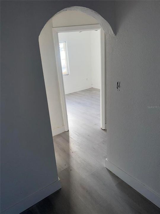 待售: $235,000 (4 贝兹, 2 浴室, 1256 平方英尺)