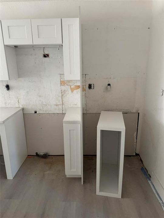 待售: $235,000 (4 贝兹, 2 浴室, 1256 平方英尺)