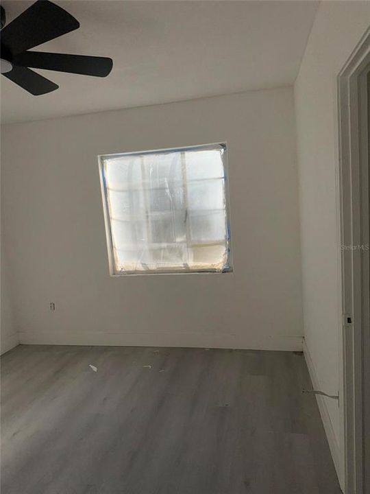 待售: $235,000 (4 贝兹, 2 浴室, 1256 平方英尺)