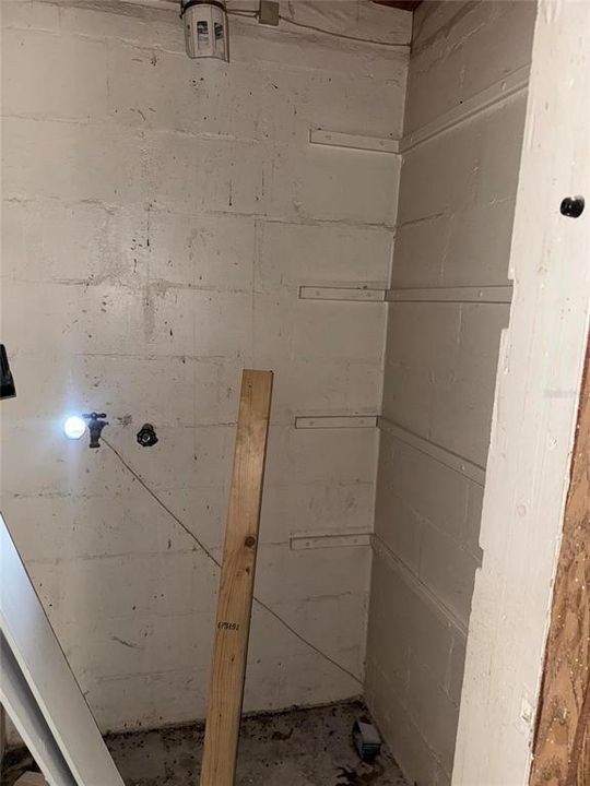 待售: $235,000 (4 贝兹, 2 浴室, 1256 平方英尺)