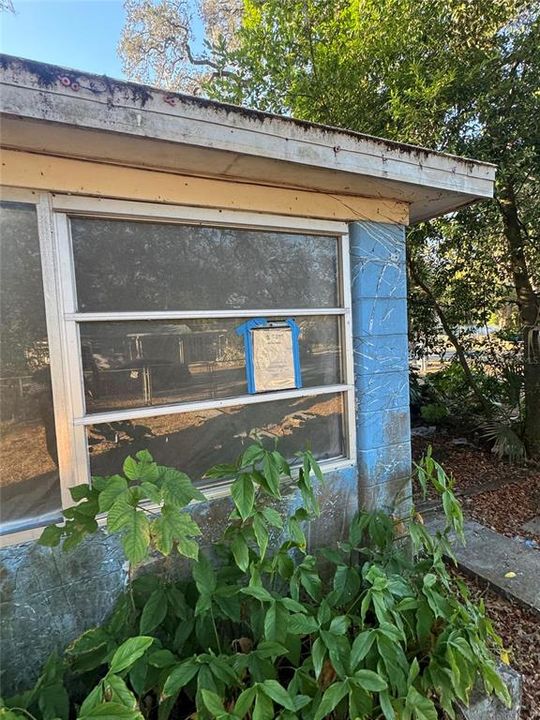 待售: $235,000 (4 贝兹, 2 浴室, 1256 平方英尺)