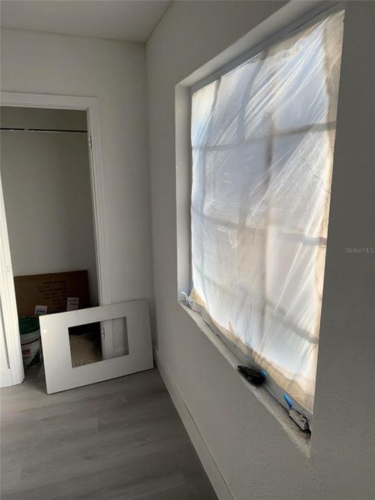 待售: $235,000 (4 贝兹, 2 浴室, 1256 平方英尺)