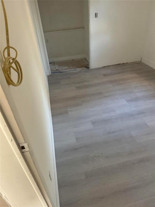 待售: $235,000 (4 贝兹, 2 浴室, 1256 平方英尺)