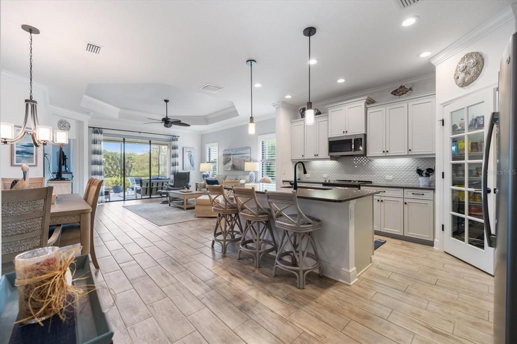 For Sale: $405,000 (2 beds, 2 baths, 1632 Square Feet)