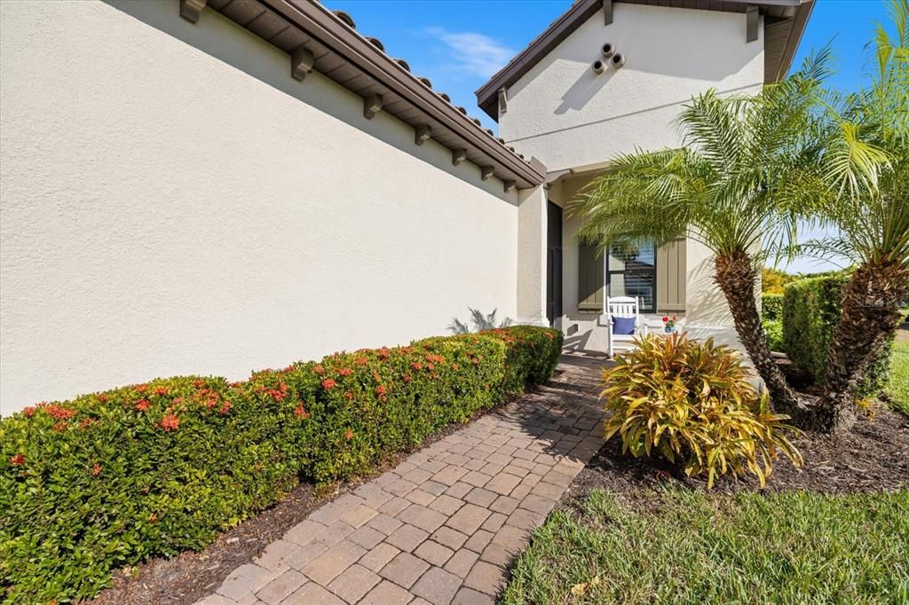 For Sale: $405,000 (2 beds, 2 baths, 1632 Square Feet)