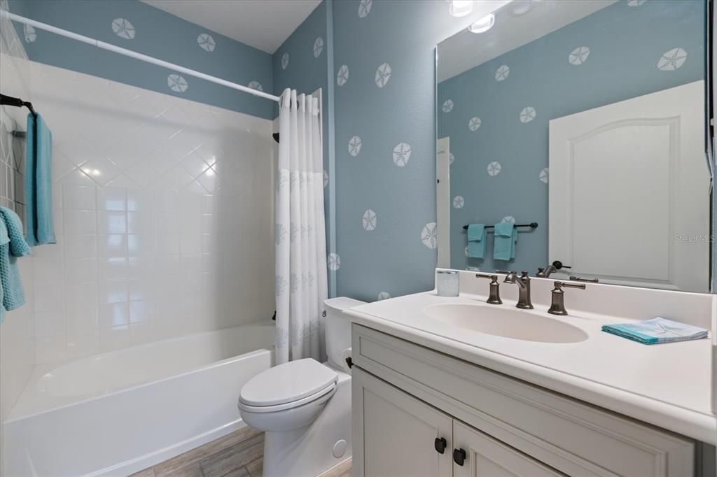 For Sale: $405,000 (2 beds, 2 baths, 1632 Square Feet)