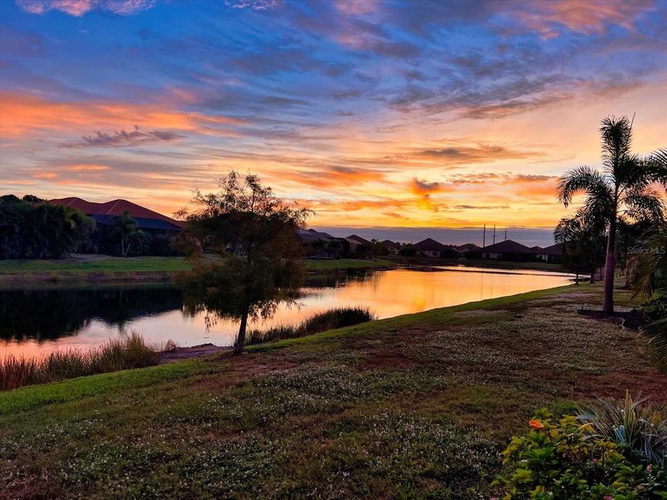 For Sale: $405,000 (2 beds, 2 baths, 1632 Square Feet)