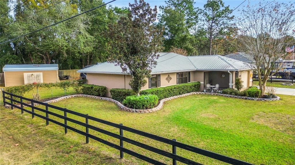 待售: $237,000 (3 贝兹, 2 浴室, 1212 平方英尺)