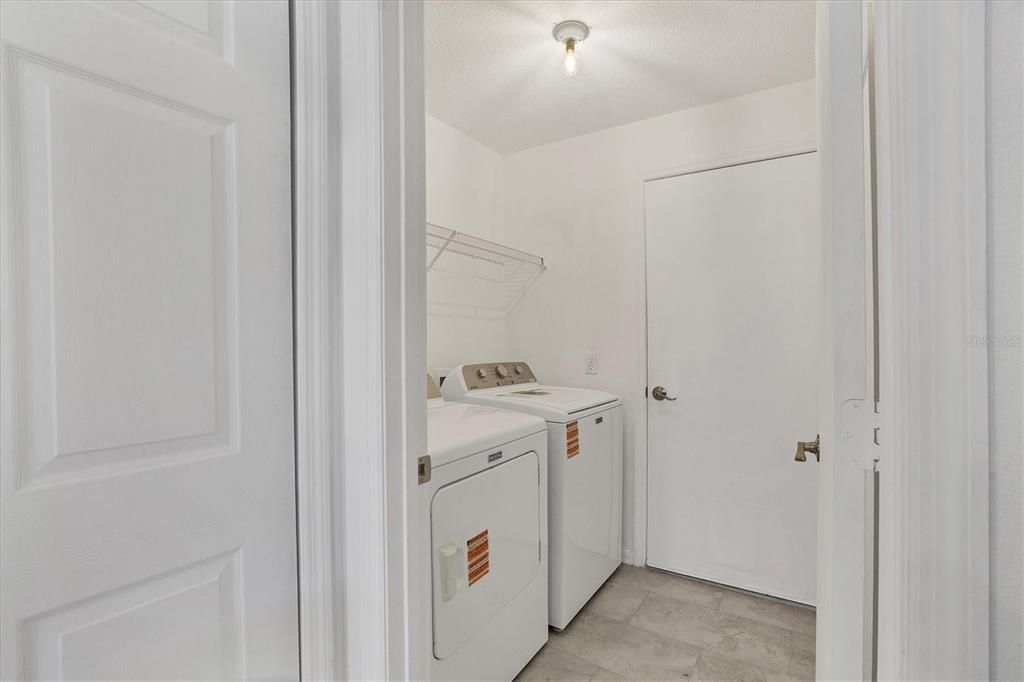 En Venta: $410,000 (3 camas, 2 baños, 1544 Pies cuadrados)