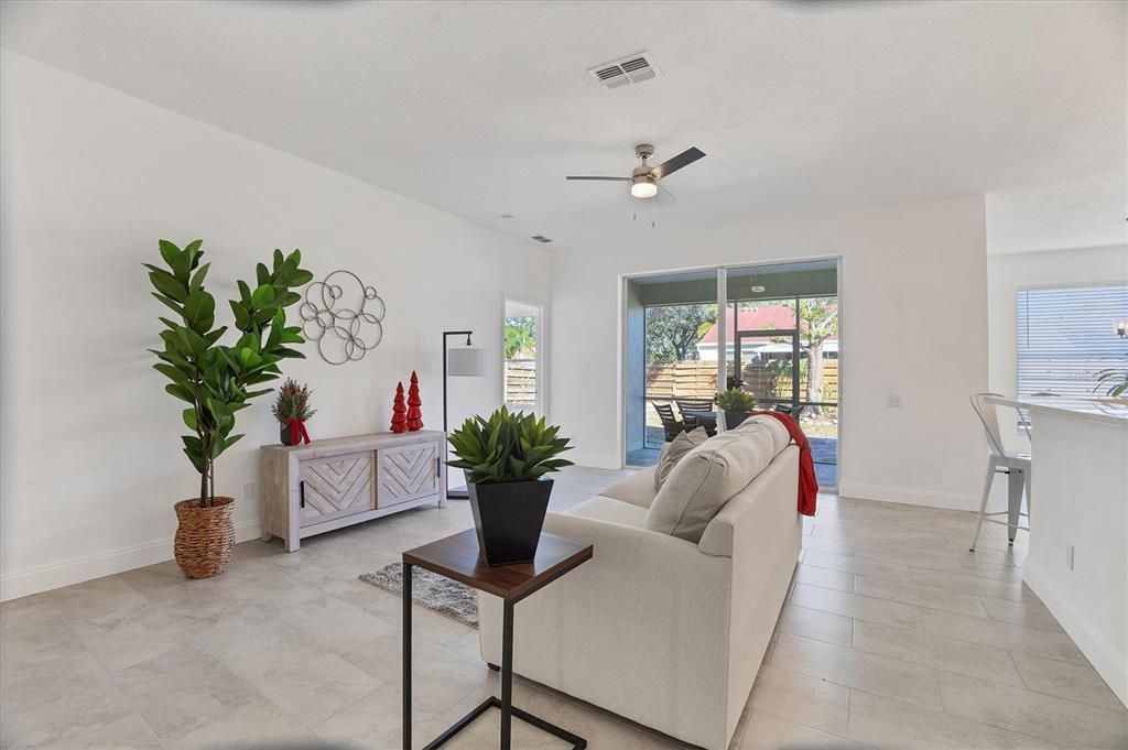 En Venta: $410,000 (3 camas, 2 baños, 1544 Pies cuadrados)