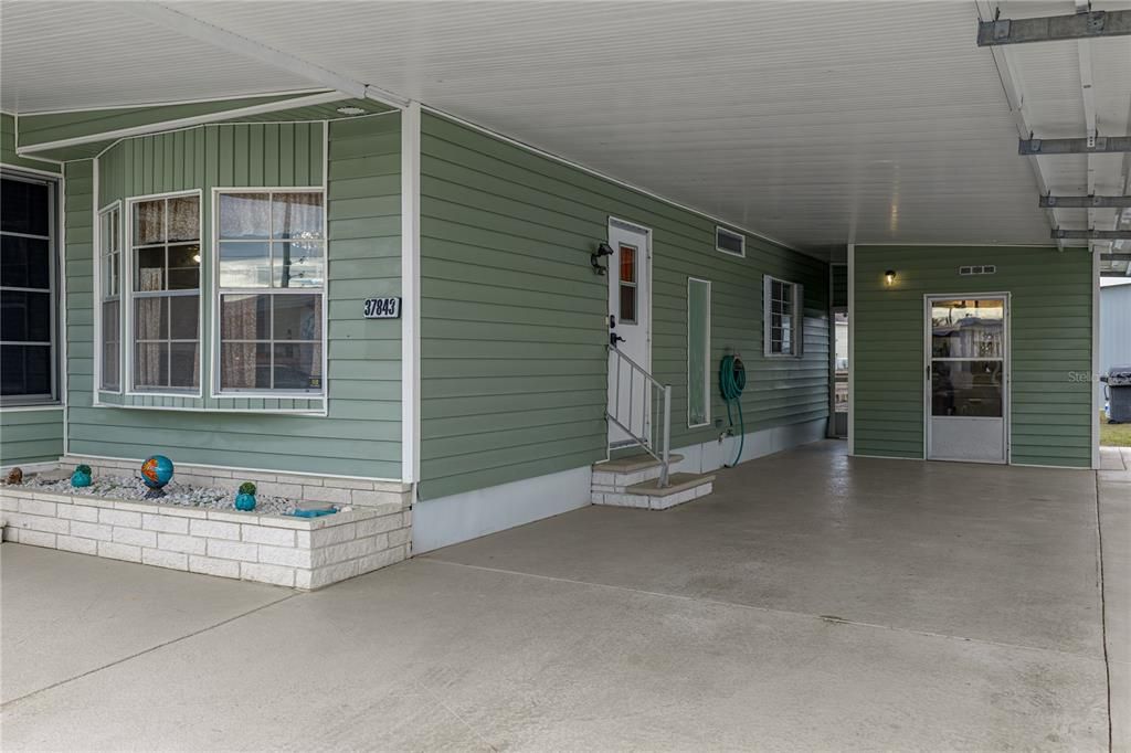 合同活跃: $114,900 (2 贝兹, 2 浴室, 840 平方英尺)