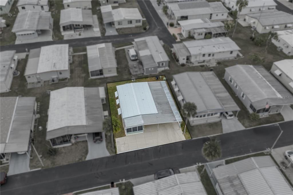 合同活跃: $114,900 (2 贝兹, 2 浴室, 840 平方英尺)