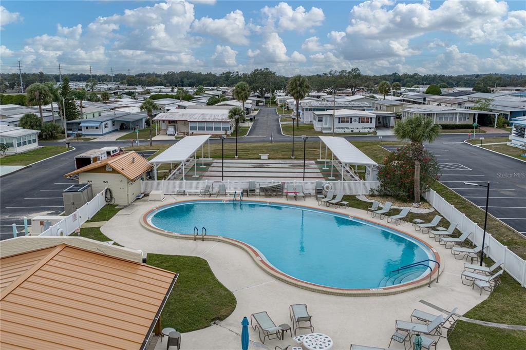 合同活跃: $114,900 (2 贝兹, 2 浴室, 840 平方英尺)