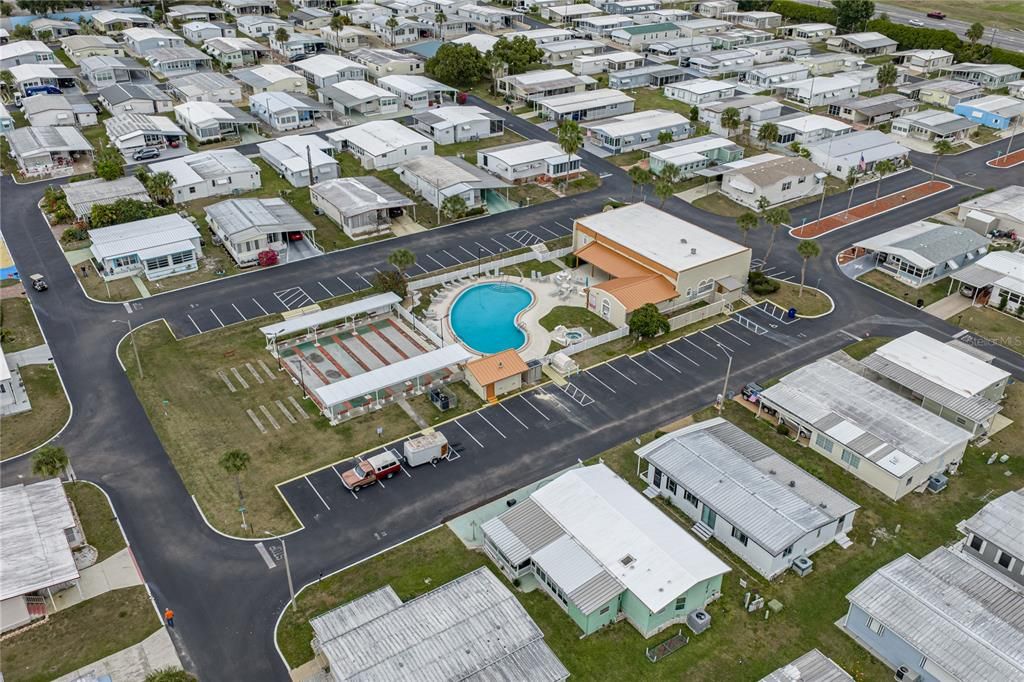 合同活跃: $114,900 (2 贝兹, 2 浴室, 840 平方英尺)