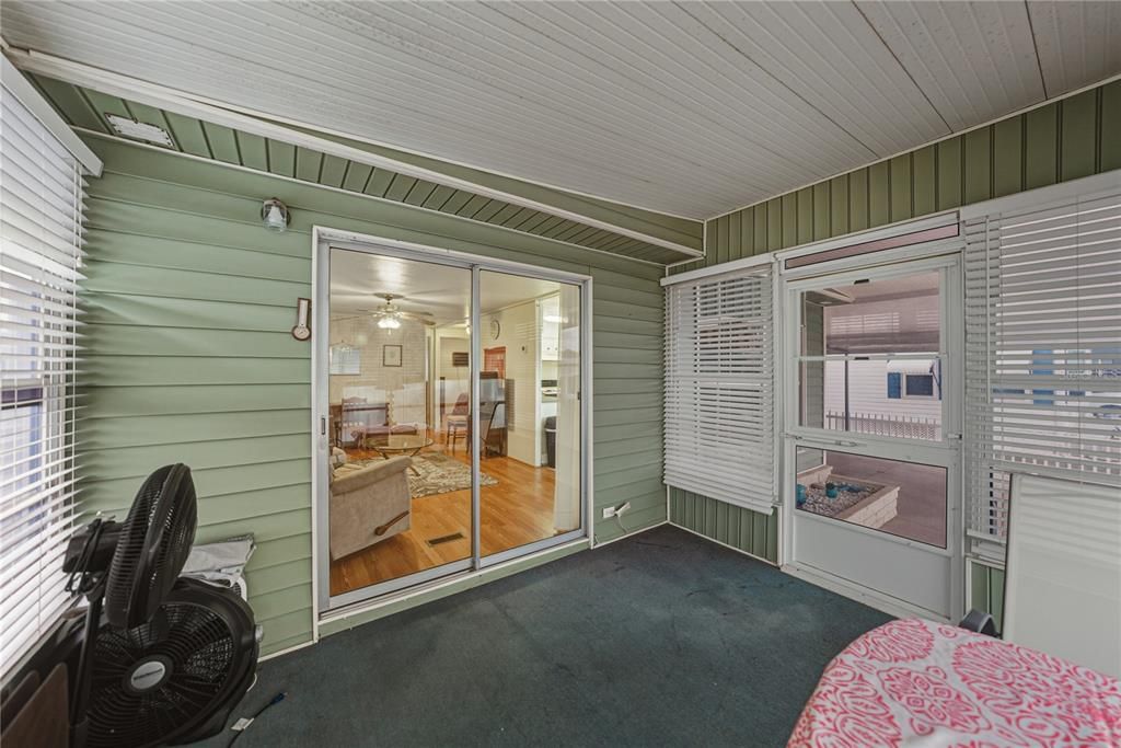 合同活跃: $114,900 (2 贝兹, 2 浴室, 840 平方英尺)