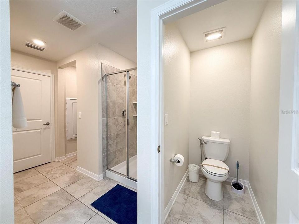 For Sale: $299,900 (2 beds, 2 baths, 1196 Square Feet)