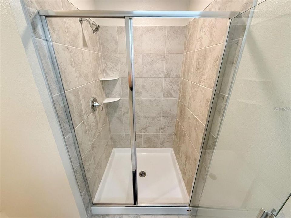 For Sale: $299,900 (2 beds, 2 baths, 1196 Square Feet)