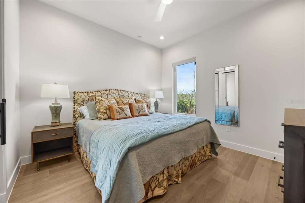 На продажу: $949,000 (3 спален, 3 ванн, 2160 Квадратных фут)