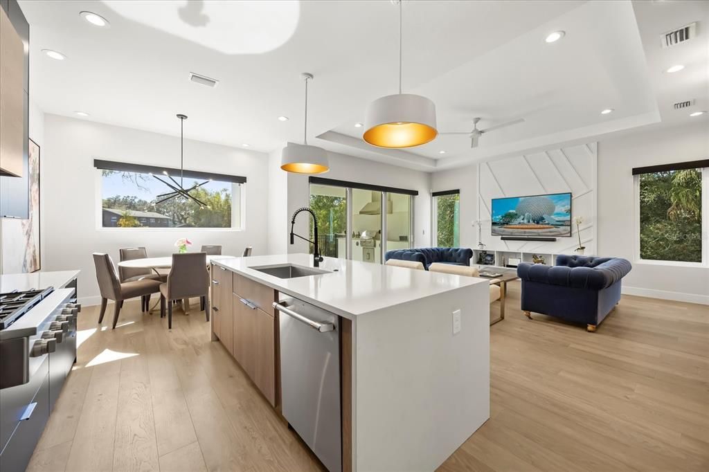 На продажу: $949,000 (3 спален, 3 ванн, 2160 Квадратных фут)