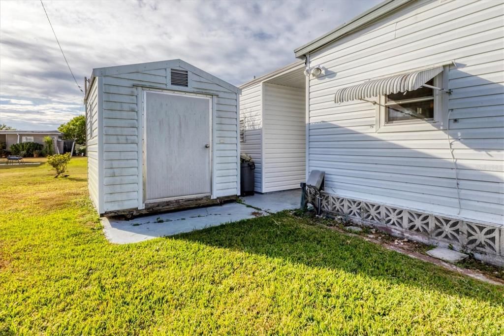 For Sale: $169,900 (2 beds, 2 baths, 1008 Square Feet)