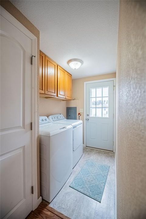 For Sale: $145,000 (2 beds, 2 baths, 1152 Square Feet)