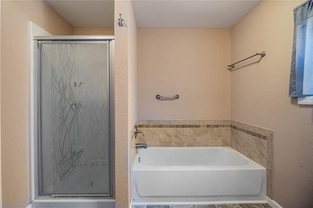 For Sale: $145,000 (2 beds, 2 baths, 1152 Square Feet)